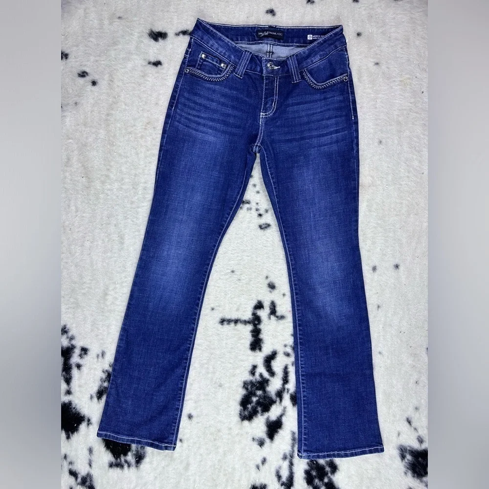 Lee Platinum women's Dark Wash Mid Rise Barely Boot Cut Denim Jeans Size 28